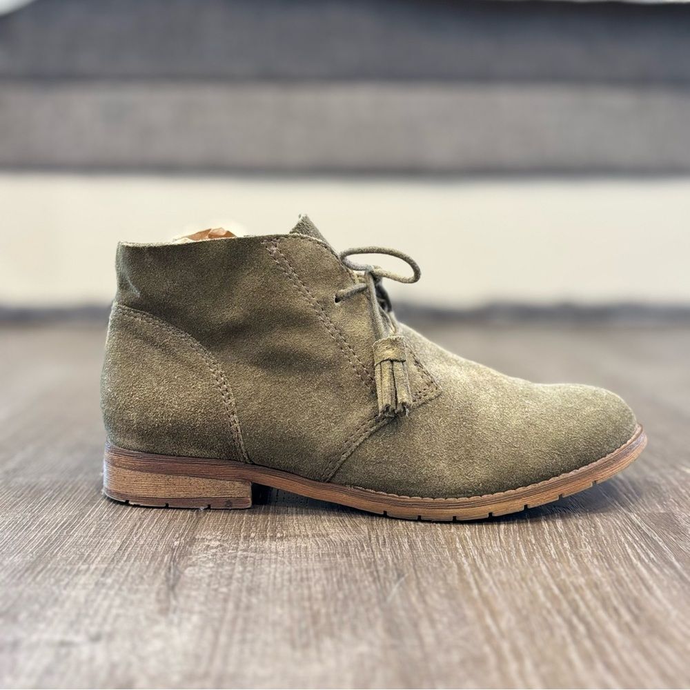 Bjorndal Army Green Suede Flat Boot 6.5 Womens Ankle Bootie Tassel Tie